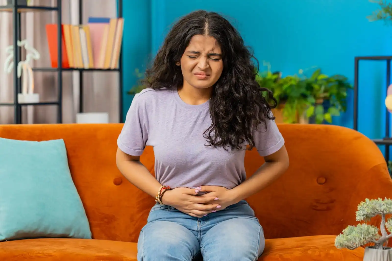 Lower abdominal pain causes and treatment (pedu me dard)